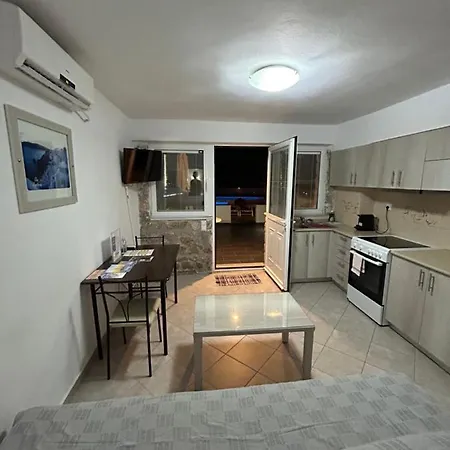 Apartment Aroma Cavas Pyrgos Kallistis